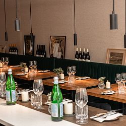 Studio-Bower-SOMM-Bistro-a-vin-08-1755162499.jpg