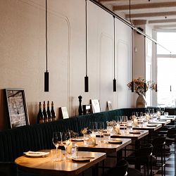 Studio-Bower-SOMM-Bistro-a-vin-22-1755162499.jpg