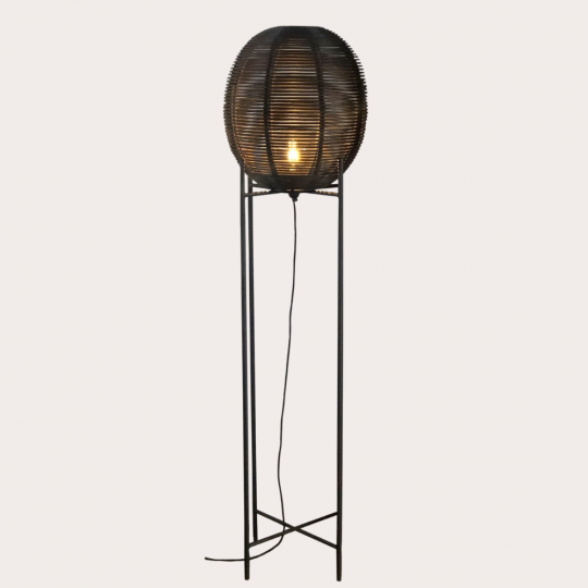 vloerlamp-design-illum-1-1645702280-1662734657.png